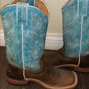 Tony Lama women square toe